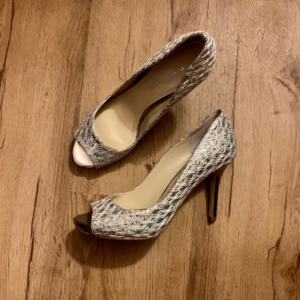 Enzo Angiolini Pump